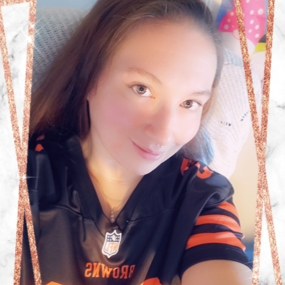 Meet your Posher, Ashley - Picture 3 of 3